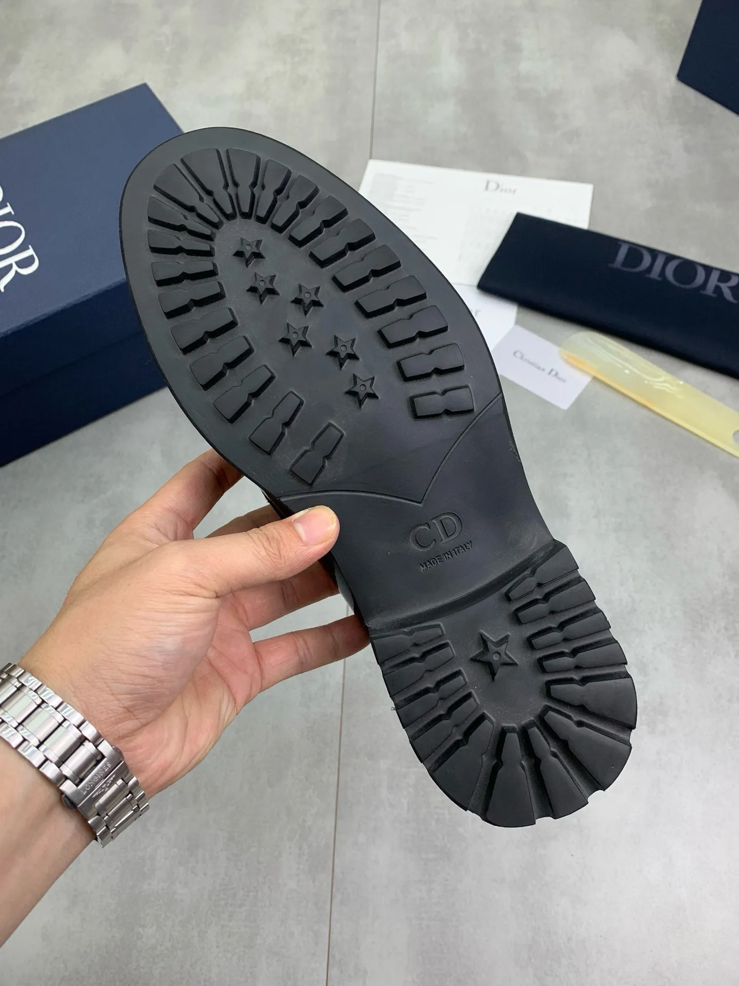 Factory price P860💰Original quality, top version🔱 DIOR——Dior Men's business casual leather shoes, top quality products. 1:1 shipment ⬆️Luxurious and noble👞All imported original brand fabrics, just to create a more comfortable wearing experience, upper: original selected open edge beaded calfskin ➕Top imported water-dyed full cow lining, original light and comfortable foam outsole ✔️Number: 39-44 (38.45 can be customized)